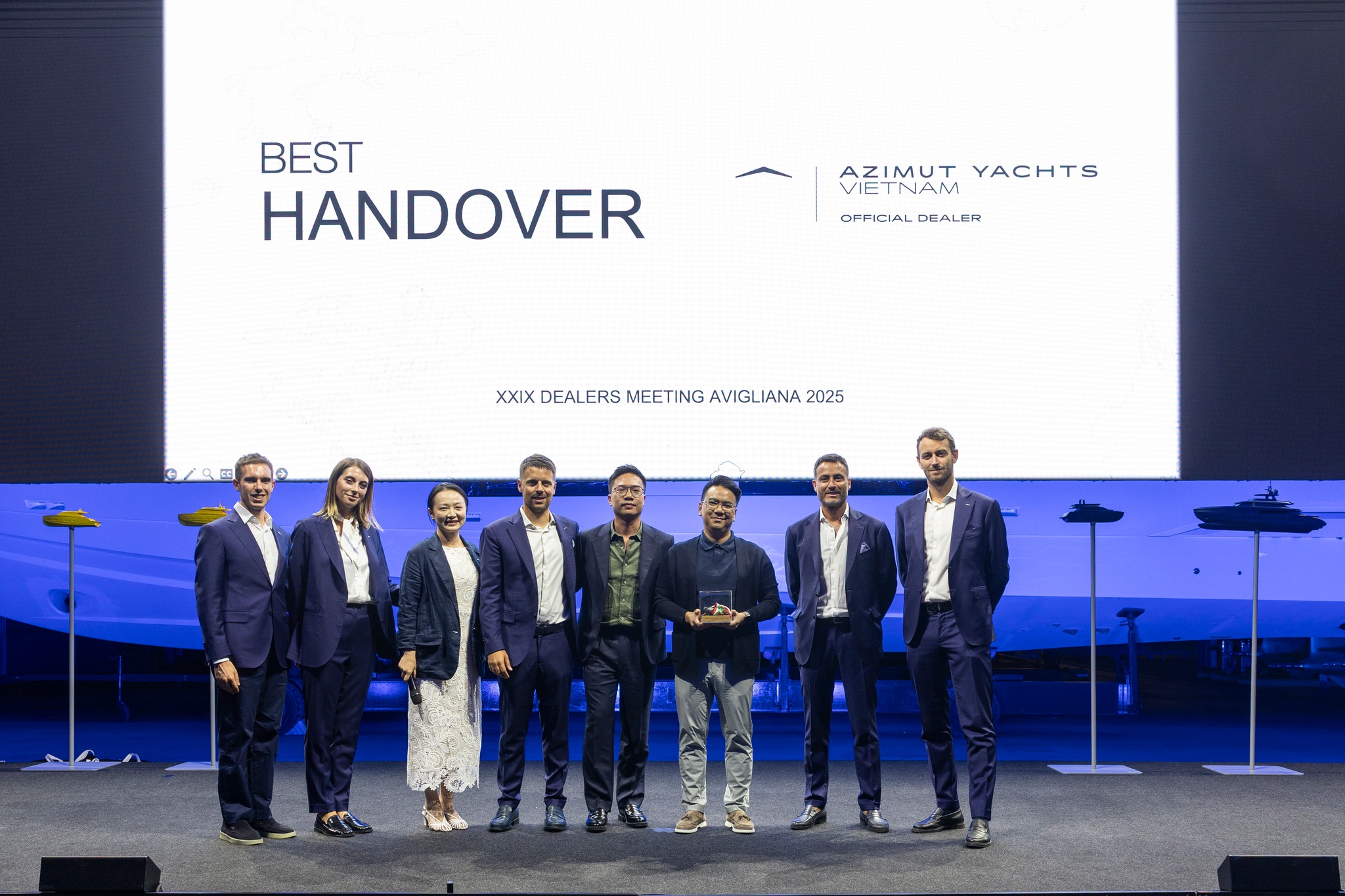 Tam Sơn Yachting Wins “Best Handover” Award at Azimut Dealers Meeting